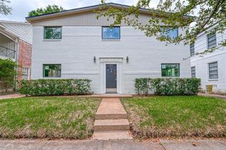 1747 Wroxton Court 5, Houston, TX 77005