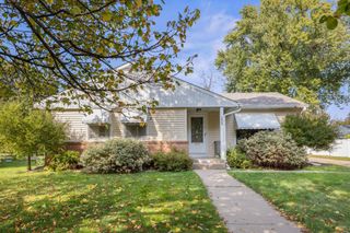 1435 Price Avenue, Maplewood, MN 55109