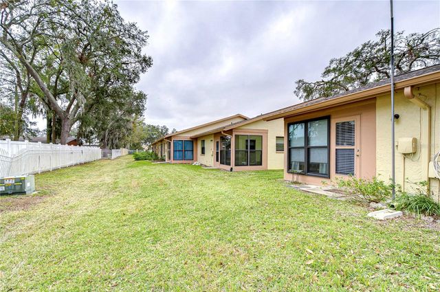 38351 IRONWOOD PLACE NA, Zephyrhills, FL 33542