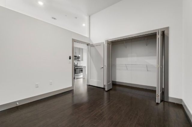 2407 8th Ave S Apt 208, Nashville, TN 37204