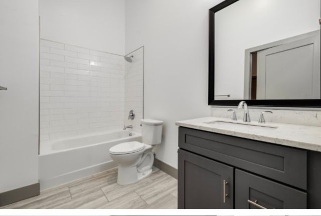 2407 8th Ave S Apt 208, Nashville, TN 37204