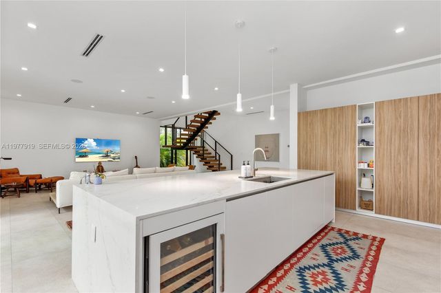 2225 SW 18th Avenue, Miami, FL 33145