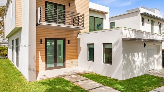 2225 SW 18th Avenue, Miami, FL 33145