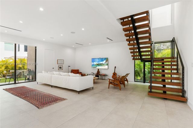 2225 SW 18th Avenue, Miami, FL 33145
