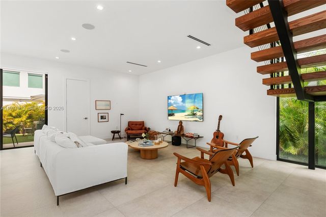 2225 SW 18th Avenue, Miami, FL 33145