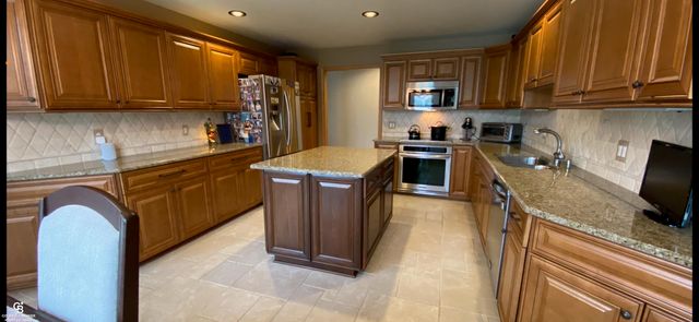 47351 Bobwhite Lane, Shelby Twp, MI 48315