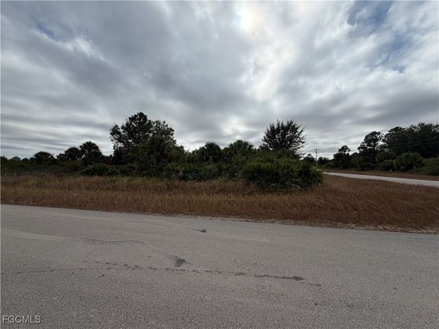 407 McArthur BLVD, Lehigh Acres, FL 33974