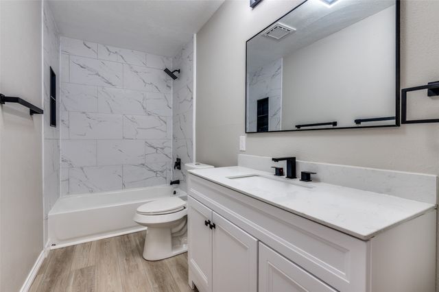 821 Sequoia Drive, Lancaster, TX 75146