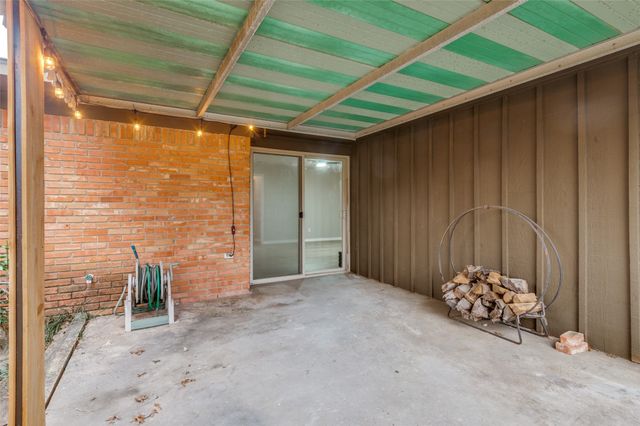 821 Sequoia Drive, Lancaster, TX 75146