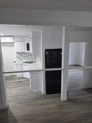 6 French St AA, Billerica, MA 01821