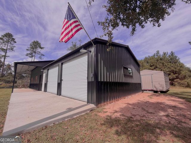 111 Dead River Road, Glenwood, GA 30428