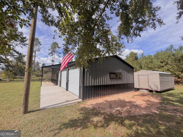 111 Dead River Road, Glenwood, GA 30428