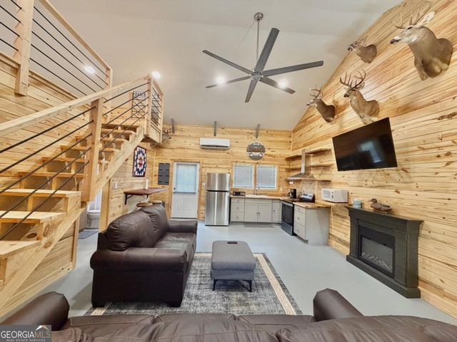 111 Dead River Road, Glenwood, GA 30428