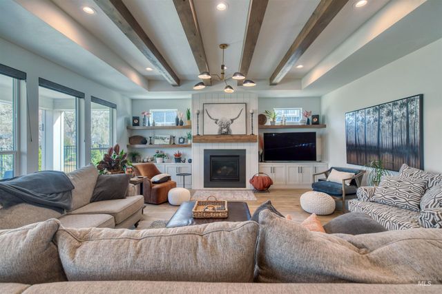 3308 W Miners Farm Dr, Boise, ID 83714