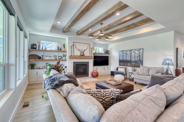 3308 W Miners Farm Dr, Boise, ID 83714