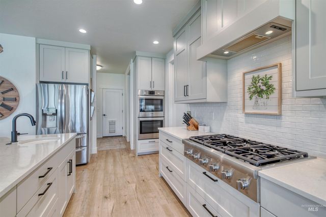 3308 W Miners Farm Dr, Boise, ID 83714