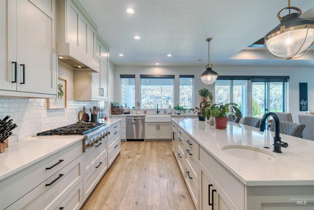 3308 W Miners Farm Dr, Boise, ID 83714