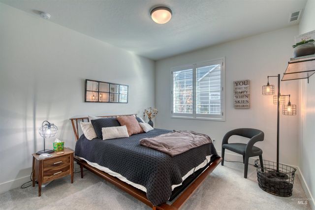 3308 W Miners Farm Dr, Boise, ID 83714