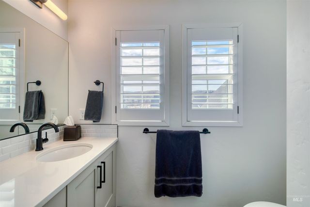 3308 W Miners Farm Dr, Boise, ID 83714