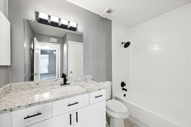 2100 Wilcrest Drive 225, Houston, TX 77042