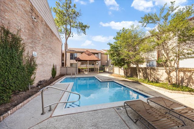 2100 Wilcrest Drive 225, Houston, TX 77042