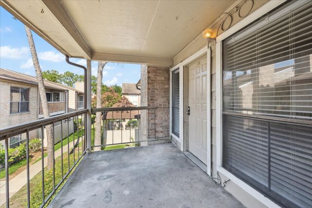 2100 Wilcrest Drive 225, Houston, TX 77042