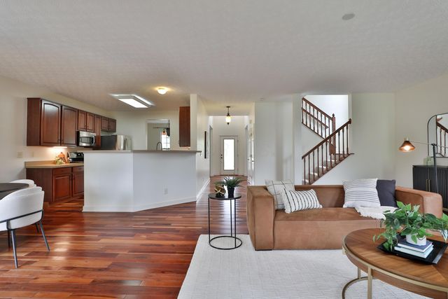 3193 Guffey Drive, Grove City, OH 43123