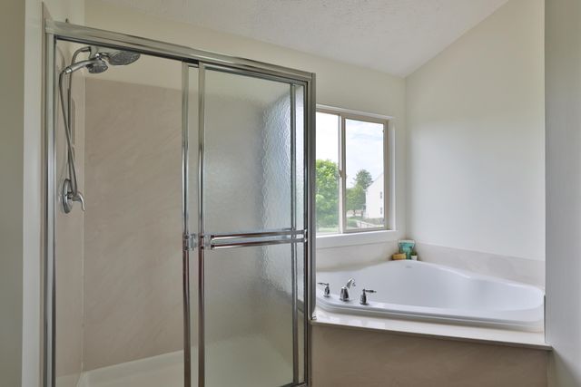 3193 Guffey Drive, Grove City, OH 43123