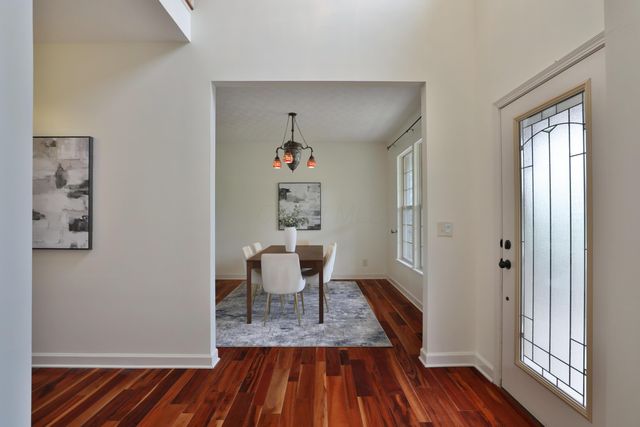 3193 Guffey Drive, Grove City, OH 43123