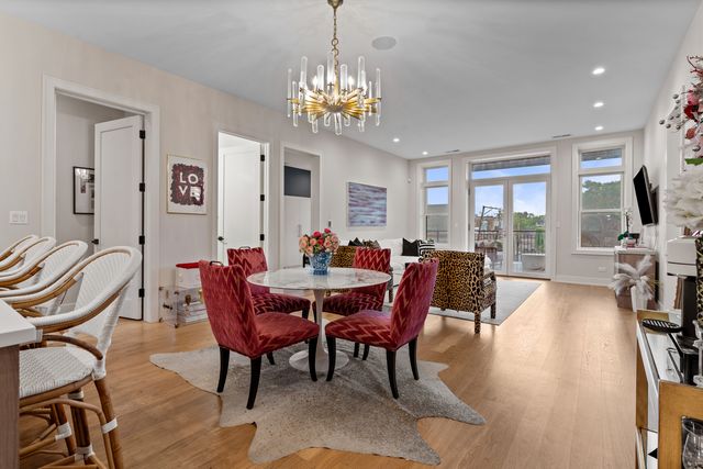 1938 W Augusta Boulevard 304, Chicago, IL 60622