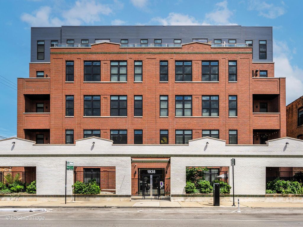 1938 W Augusta Boulevard 304, Chicago, IL 60622