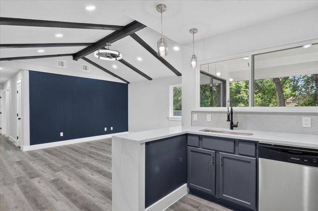 501 Kent Drive, Lewisville, TX 75067