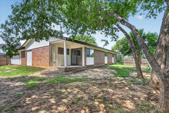 501 Kent Drive, Lewisville, TX 75067