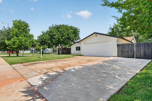 501 Kent Drive, Lewisville, TX 75067