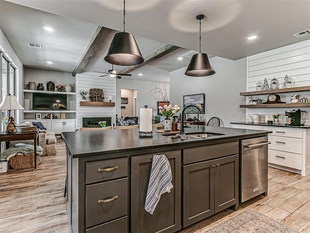 1815 Shaylee Lane, Choctaw, OK 73020