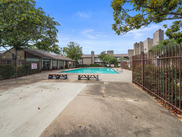6633 W Airport Boulevard 1106, Houston, TX 77035