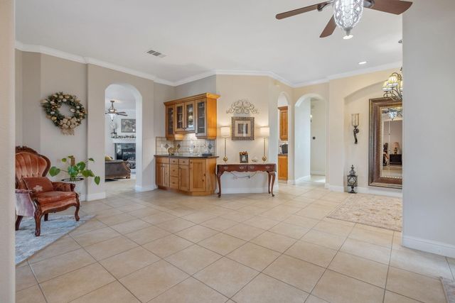 729 St Thomas Court, Exeter, CA 93221