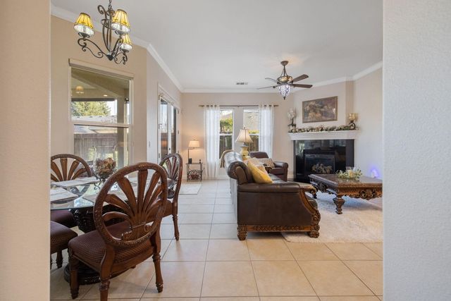 729 St Thomas Court, Exeter, CA 93221