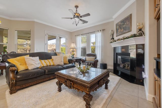 729 St Thomas Court, Exeter, CA 93221