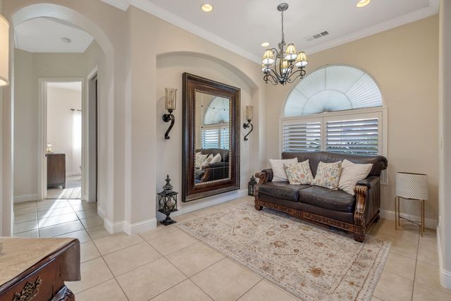 729 St Thomas Court, Exeter, CA 93221