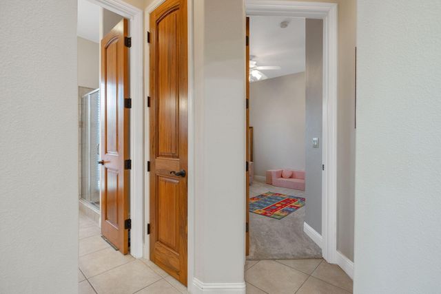 729 St Thomas Court, Exeter, CA 93221