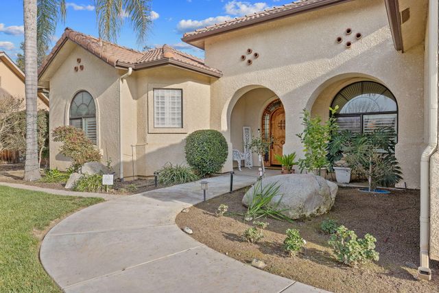 729 St Thomas Court, Exeter, CA 93221