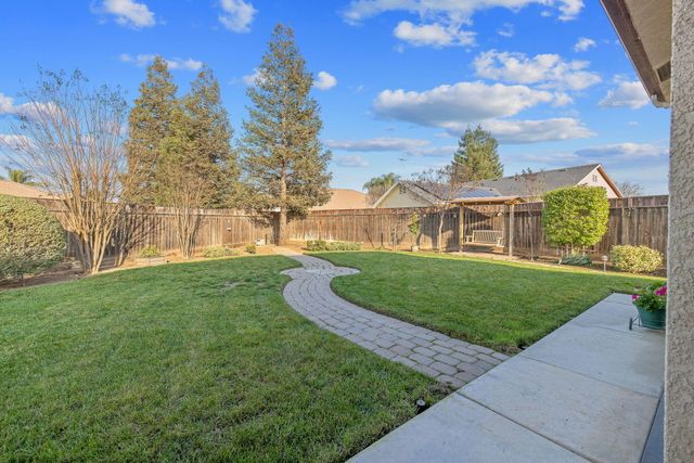 729 St Thomas Court, Exeter, CA 93221