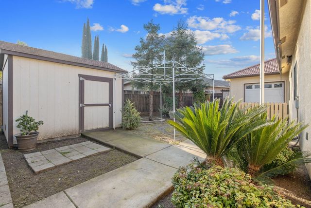729 St Thomas Court, Exeter, CA 93221