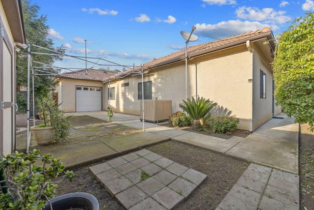 729 St Thomas Court, Exeter, CA 93221