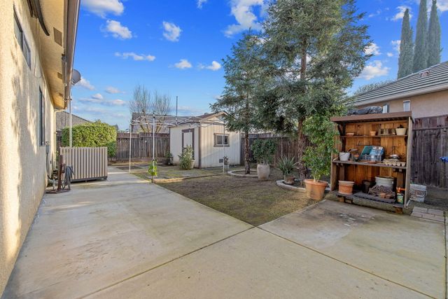 729 St Thomas Court, Exeter, CA 93221