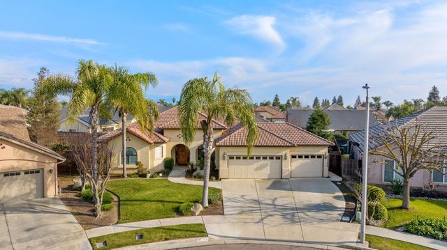 729 St Thomas Court, Exeter, CA 93221