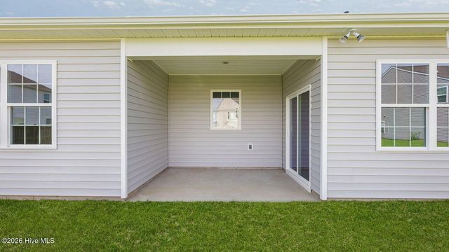 245 Lake Tyler Drive, New Bern, NC 28560