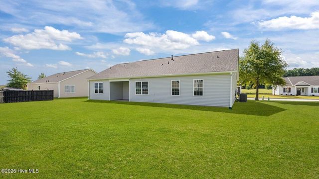 245 Lake Tyler Drive, New Bern, NC 28560