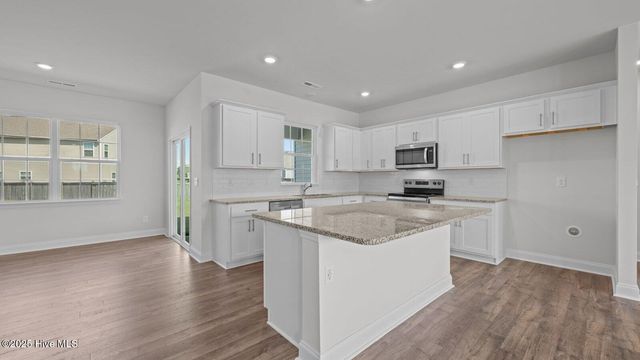 245 Lake Tyler Drive, New Bern, NC 28560